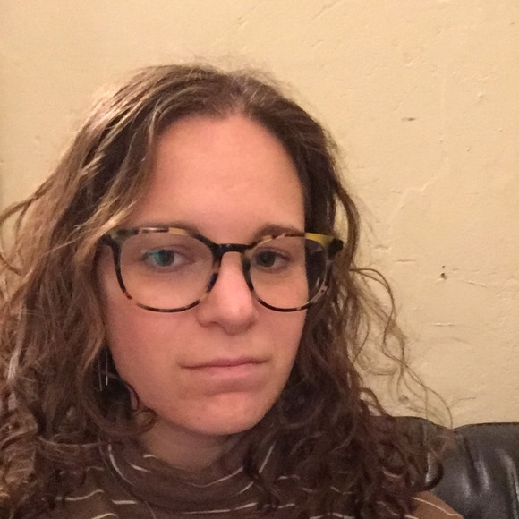 Meet your Posher, Amy - Picture 1 of 1